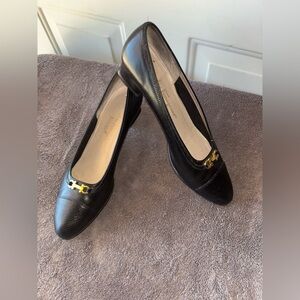 Salvatore Ferragamo black leather low heel shoes size 9.5 B